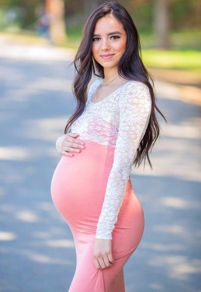 sweetheart lace maternity gown
