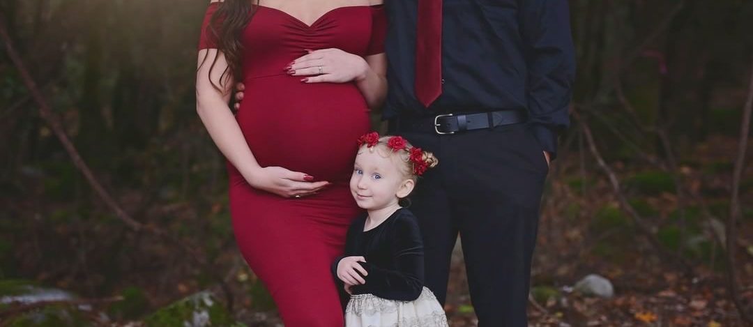 winter maternity photoshoot