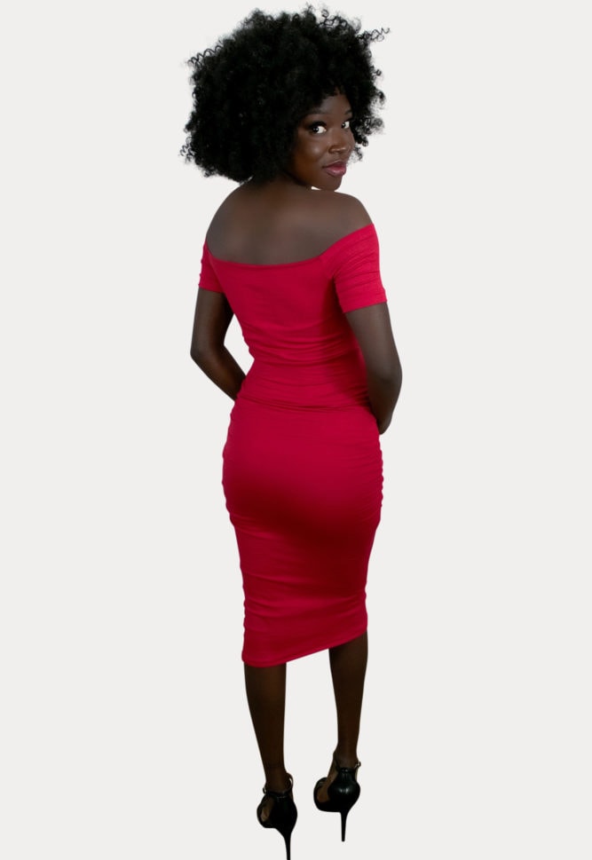 ruched sweetheart maternity dress