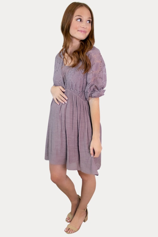 lace sleeve pregnancy dress