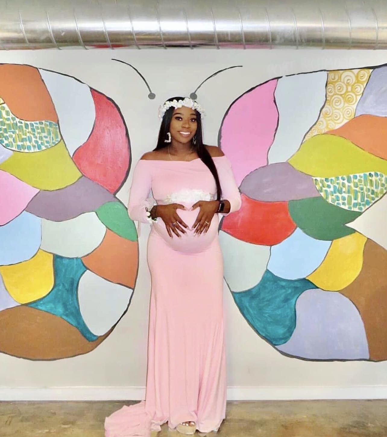 Long-Sleeve Off the Shoulder Sweetheart Maternity Gown with Mini Train in Pink
